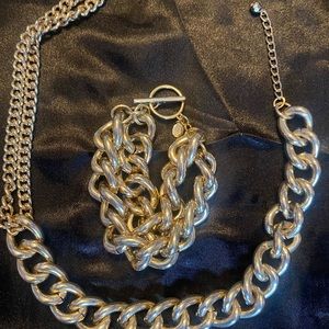 Express chunky chocker